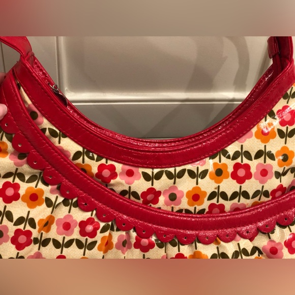 Vera Bradley Frill Collection Hotsy Totsy Hobo Bag in Folkloric pattern. - Picture 4 of 16